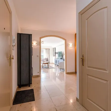 Charming And Spacious Apartment With Parking In Centre Knokke * Knokke-Heist