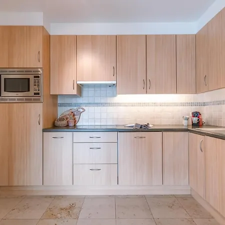 Apartment Charming And Spacious Apartment With Parking In Centre Knokke *