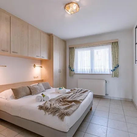 Charming And Spacious Apartment With Parking In Centre Knokke