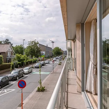 Charming And Spacious Apartment With Parking In Centre Knokke *